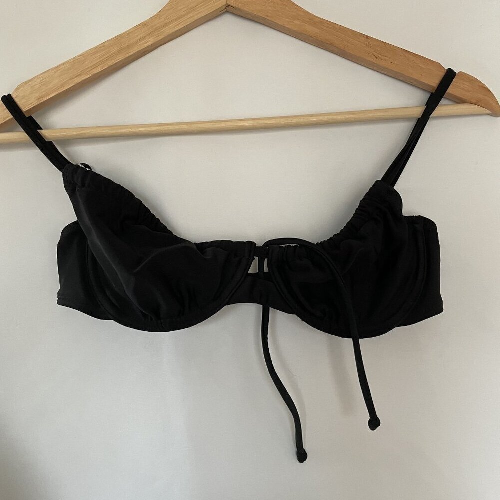 Xhilaration women's size small bikini‎ top swim underwire casual black bra top